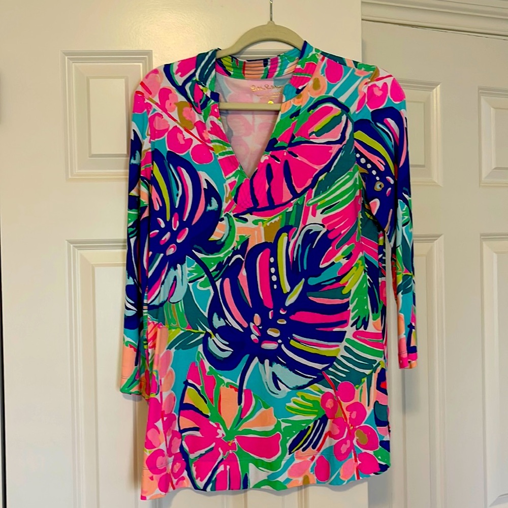 Lilly Pulitzer top in exotic gardens